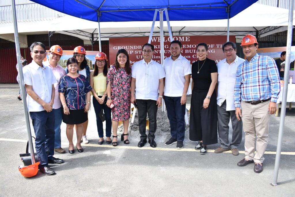 Officials from UP and DPWH pose for a photo-op during the UP Student Union Building Groundbreaking Ceremony